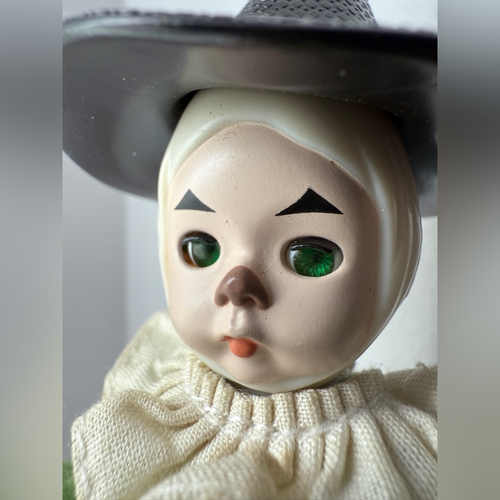 Collectible Wizard of Oz Scarecrow